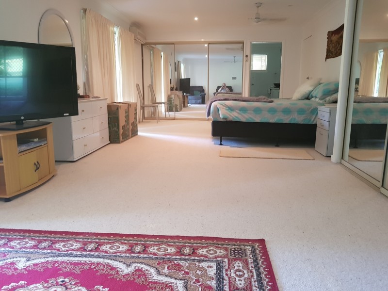 5 Foxtail Court, Tallai QLD 4213
