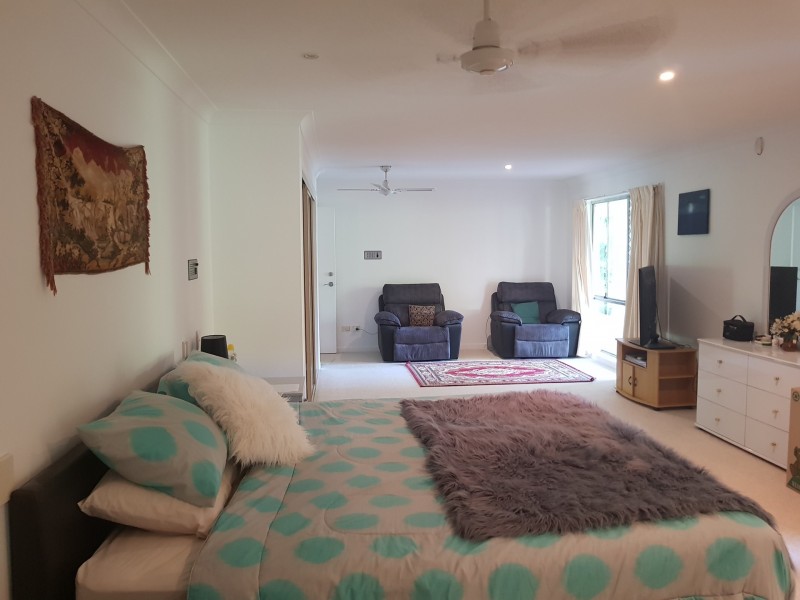 5 Foxtail Court, Tallai QLD 4213
