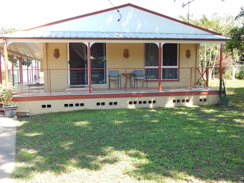 7 KARANGI ST, Rasmussen QLD 4815