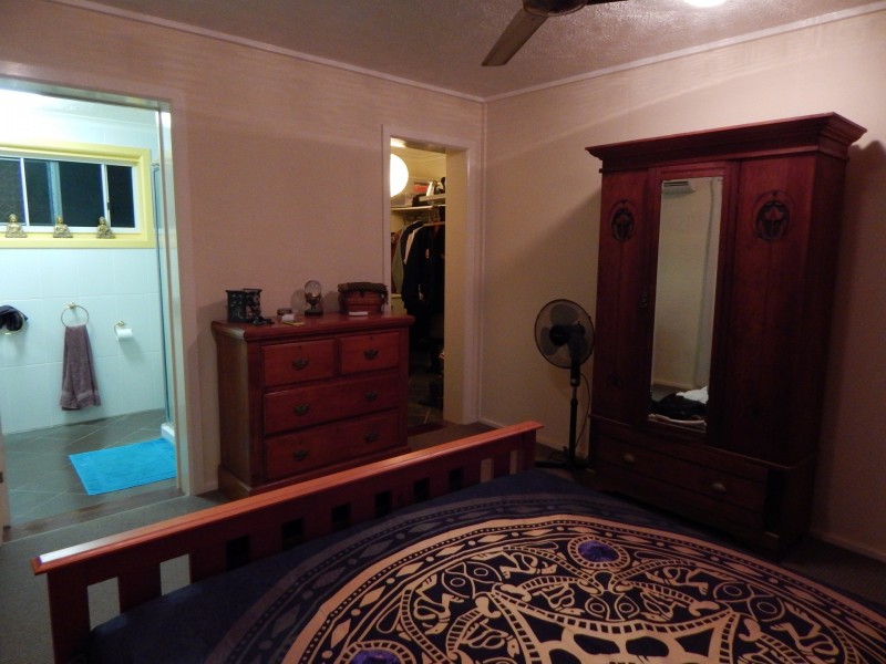 7 KARANGI ST, Rasmussen QLD 4815