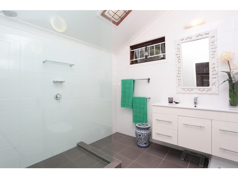 46 Imperial Avenue, Cannon Hill QLD 4170