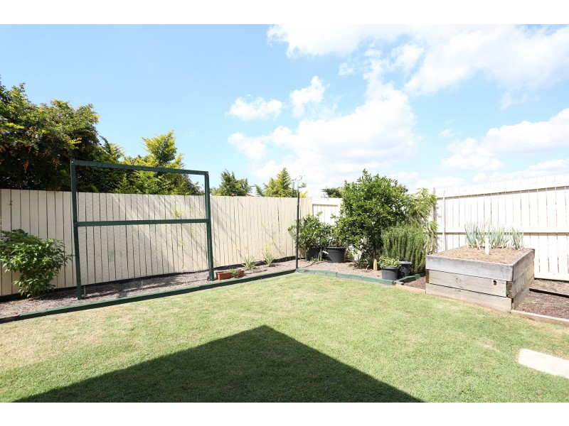 3 Chantrey Court, Kallangur QLD 4503