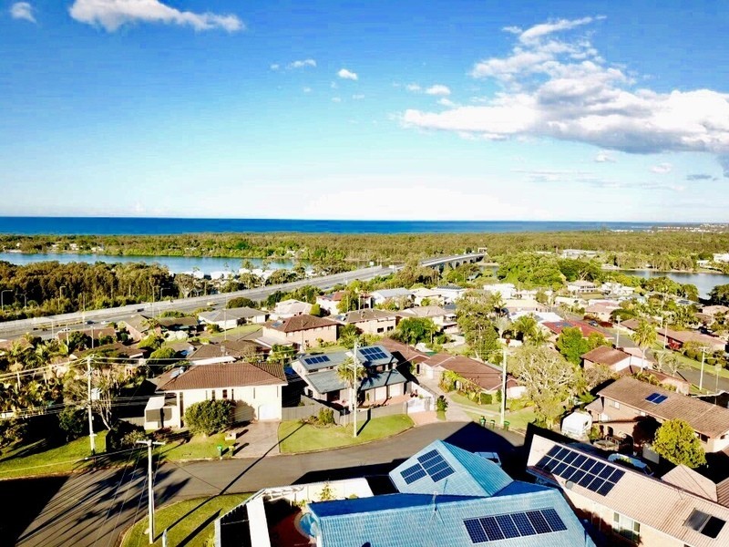 1 Somerset Avenue, Banora Point NSW 2486