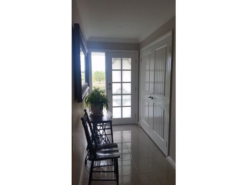 25 Gibbons Rd, Moss Vale NSW 2577