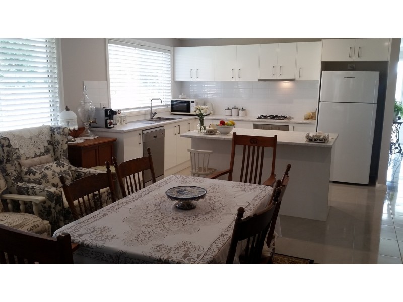 25 Gibbons Rd, Moss Vale NSW 2577