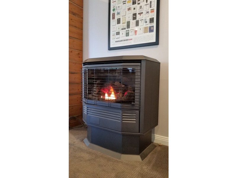 25 Gibbons Rd, Moss Vale NSW 2577