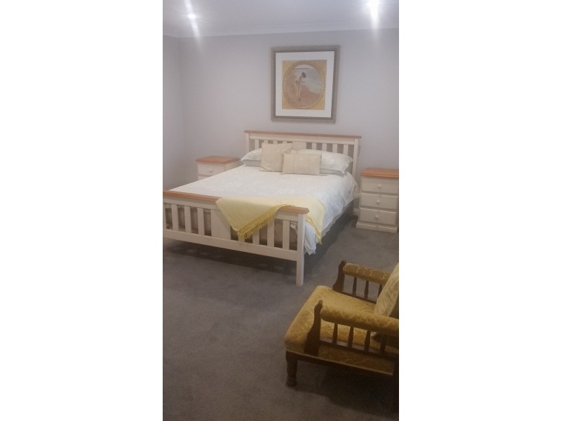 25 Gibbons Rd, Moss Vale NSW 2577