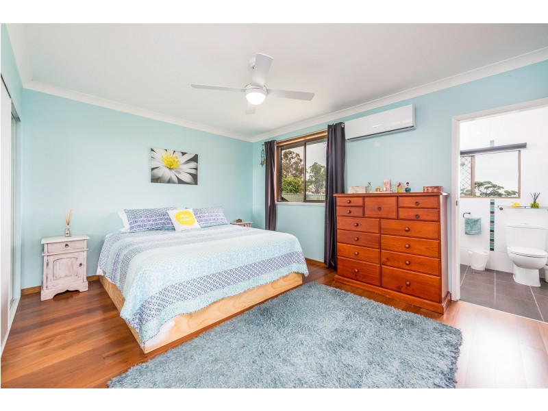 69 Old Bar Road, Old Bar NSW 2430