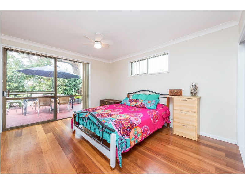 69 Old Bar Road, Old Bar NSW 2430