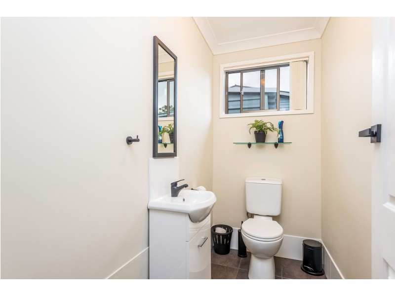 69 Old Bar Road, Old Bar NSW 2430