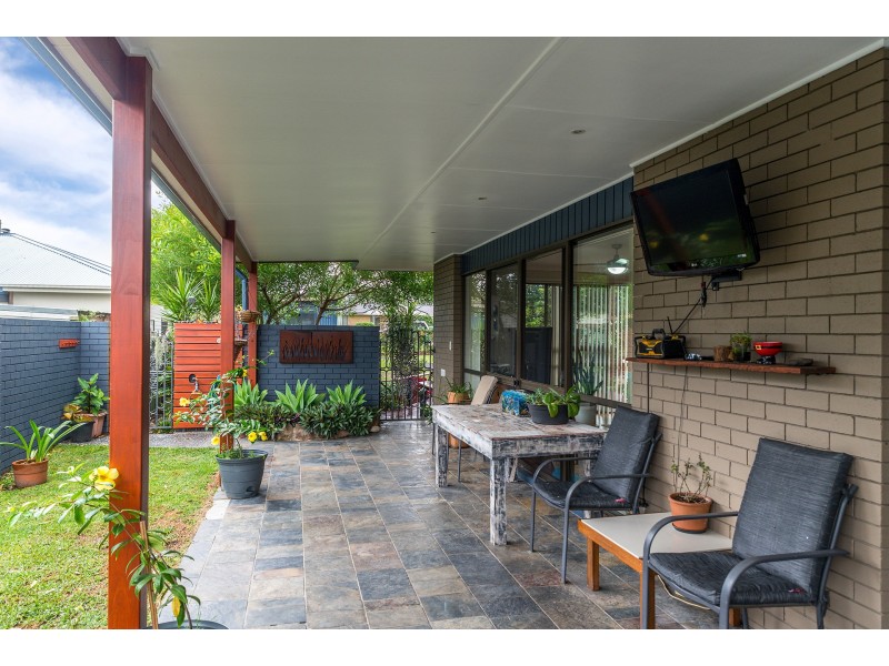 69 Old Bar Road, Old Bar NSW 2430