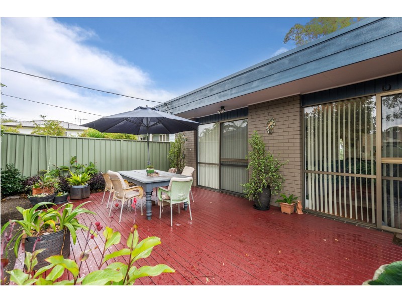 69 Old Bar Road, Old Bar NSW 2430