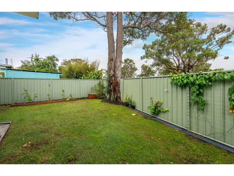 69 Old Bar Road, Old Bar NSW 2430