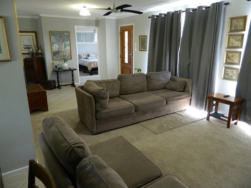 72 Anchorage Circuit, Point Vernon QLD 4655