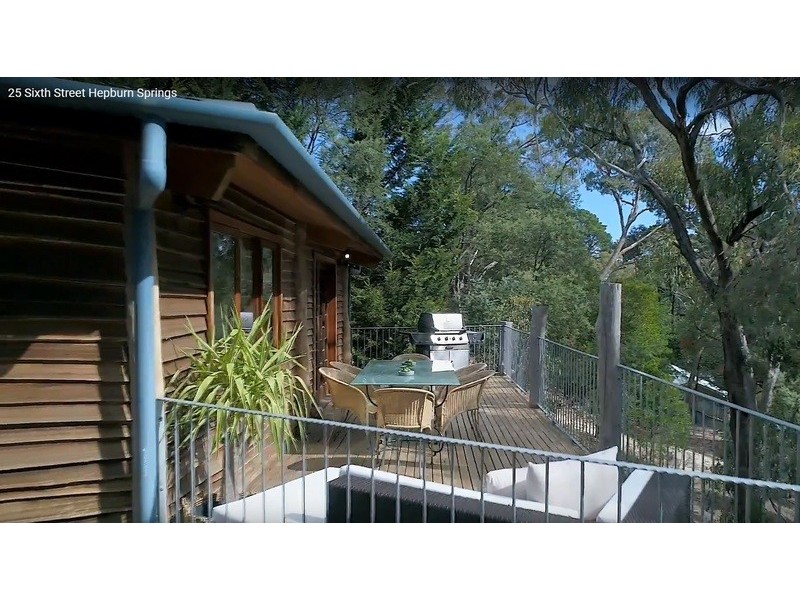 25 Sixth Street, Hepburn Springs VIC 3461