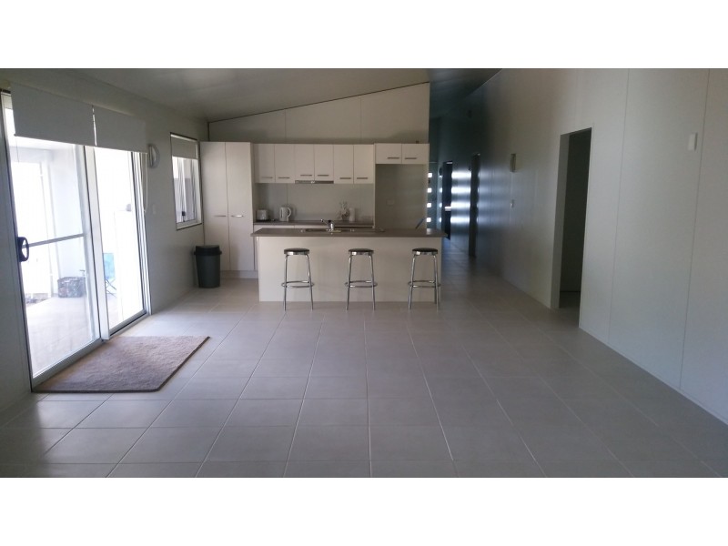 4 Hunter Street, Blackwater QLD 4717