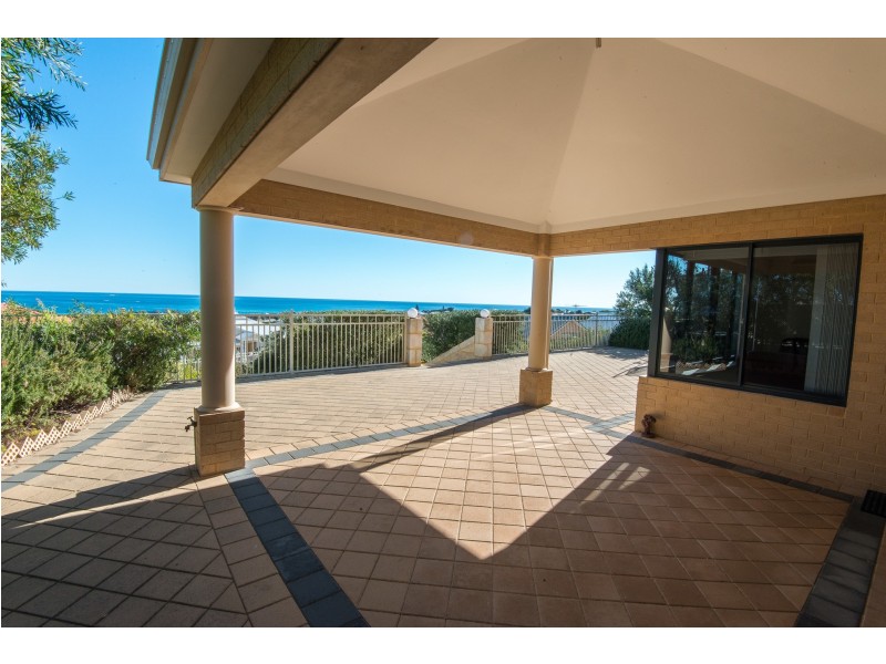 17 Lena Pass, Mindarie WA 6030