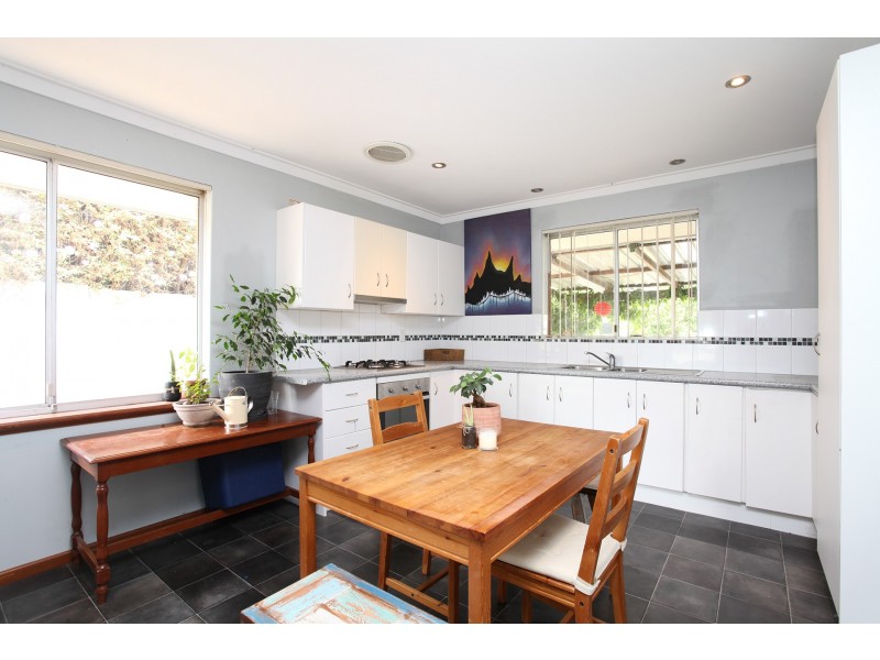 7 Montgomery Street, Beaconsfield WA 6162