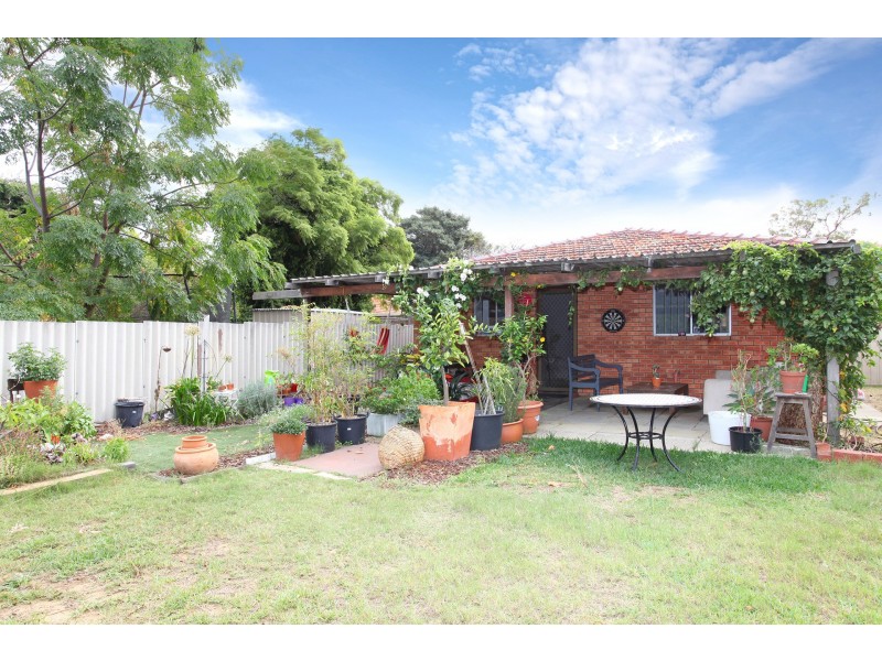 7 Montgomery Street, Beaconsfield WA 6162