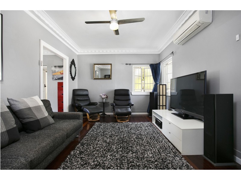 213 Rode Rd, Wavell Heights QLD 4012