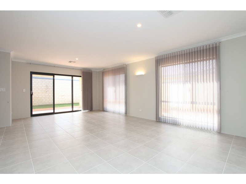 8a Third Avenue, Mandurah WA 6210