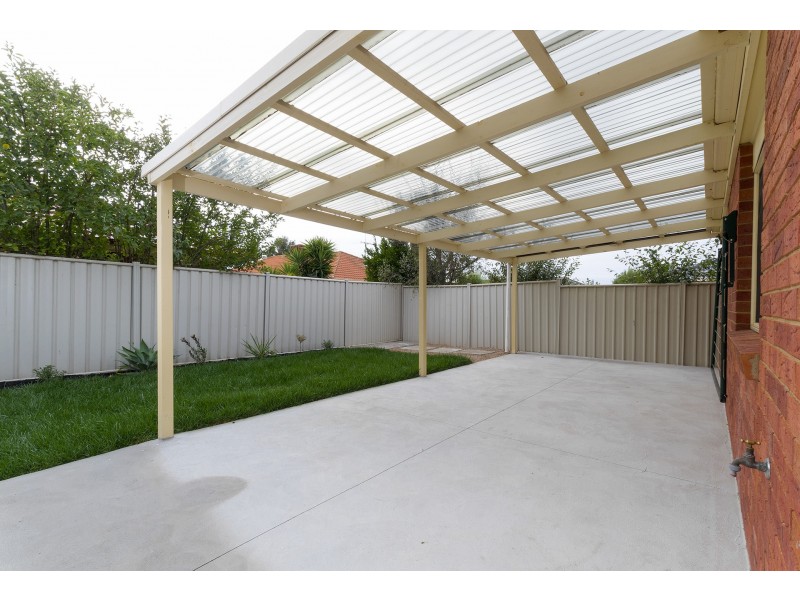 13 Lauffre Walk, Caroline Springs VIC 3023