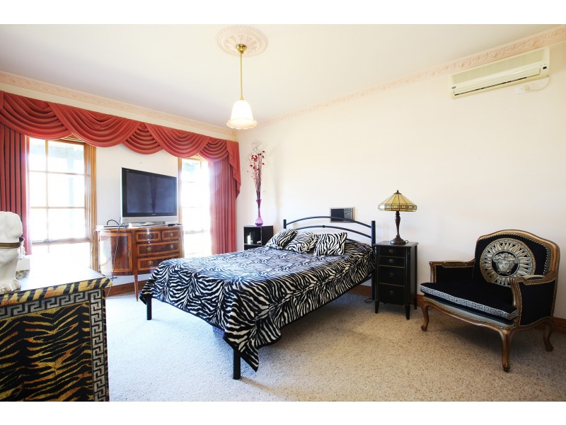 12 Blackwood Court, Frankston South VIC 3199