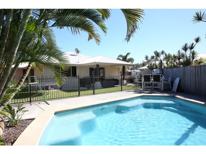 5 Sellens Court, Ningi QLD 4511