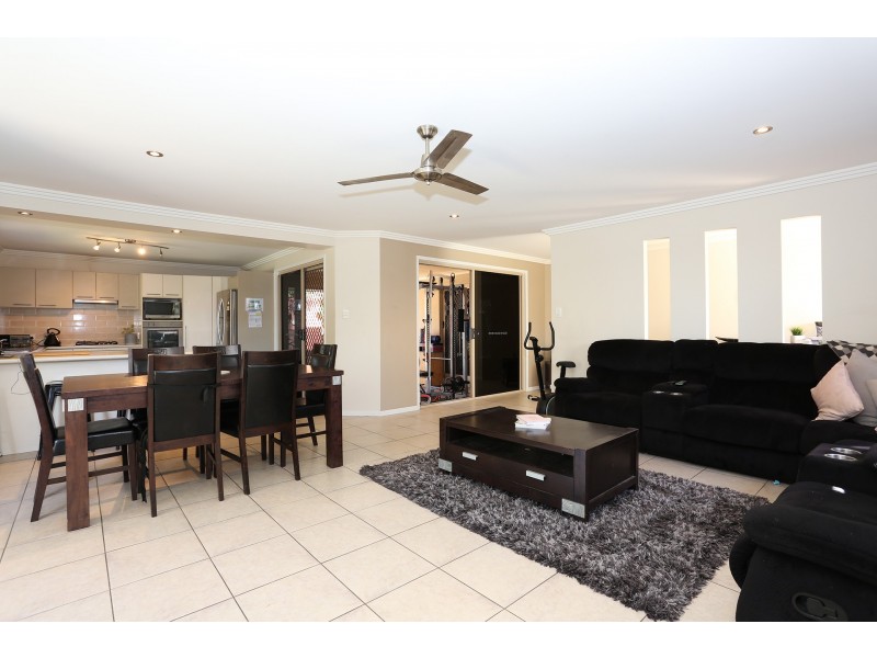 5 Sellens Court, Ningi QLD 4511