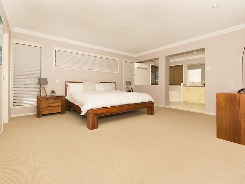 33 Whittome Esplanade, Murrumba Downs QLD 4503