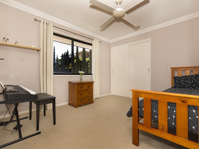 33 Whittome Esplanade, Murrumba Downs QLD 4503