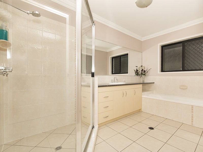 33 Whittome Esplanade, Murrumba Downs QLD 4503