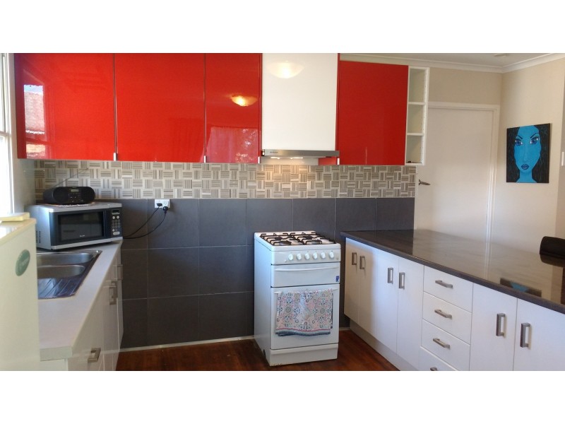 24 Poplar St, Frankston North VIC 3200