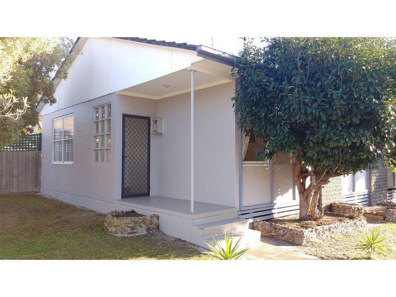 24 Poplar St, Frankston North VIC 3200