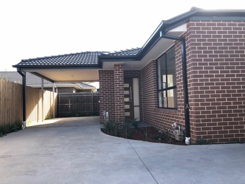 3/3 Macey Street, Cranbourne VIC 3977