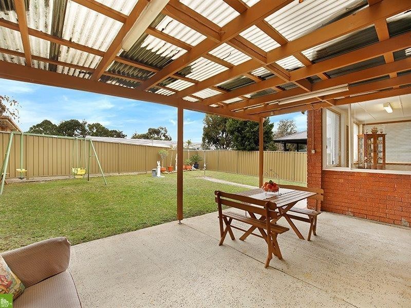 84 Dumfries Avenue, Mount Ousley NSW 2519