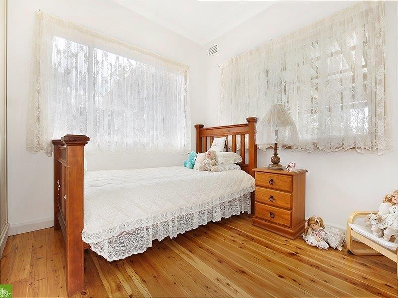 84 Dumfries Avenue, Mount Ousley NSW 2519