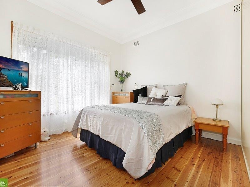 84 Dumfries Avenue, Mount Ousley NSW 2519