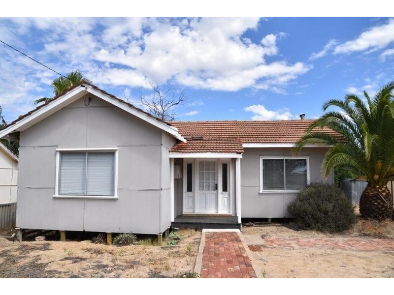 48 Murphy Street, Quairading WA 6383