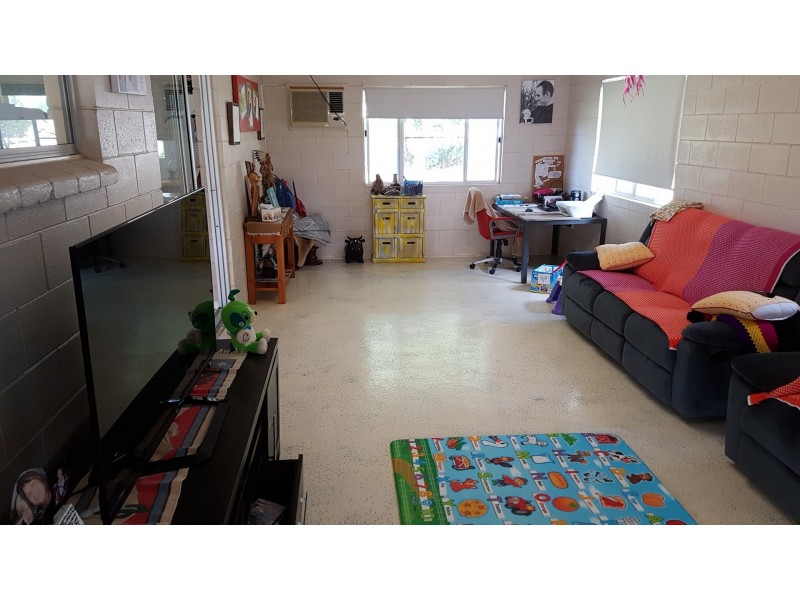 30 Cairdbeign Street, Springsure QLD 4722