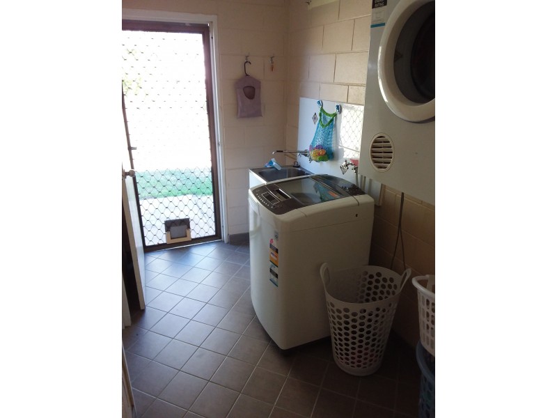 30 Cairdbeign Street, Springsure QLD 4722