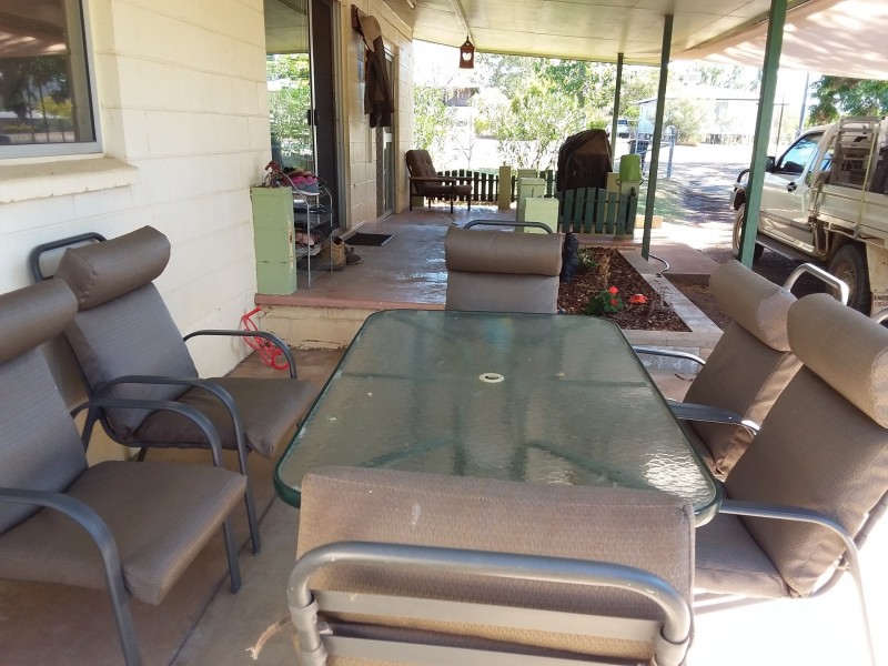 30 Cairdbeign Street, Springsure QLD 4722