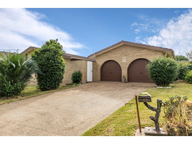 15 Salisbury Drive, Nowra NSW 2541