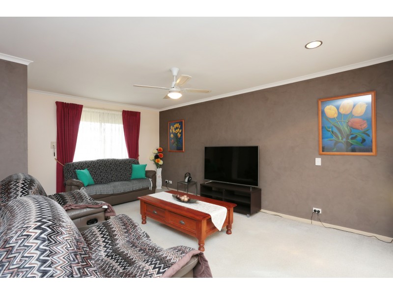 16 Nathan Drive, Darley VIC 3340