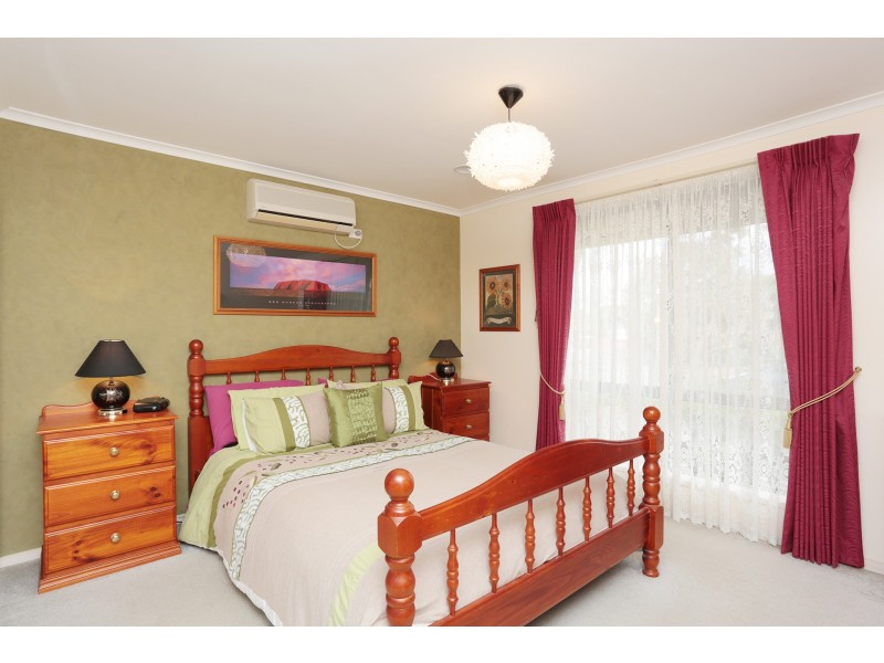 16 Nathan Drive, Darley VIC 3340