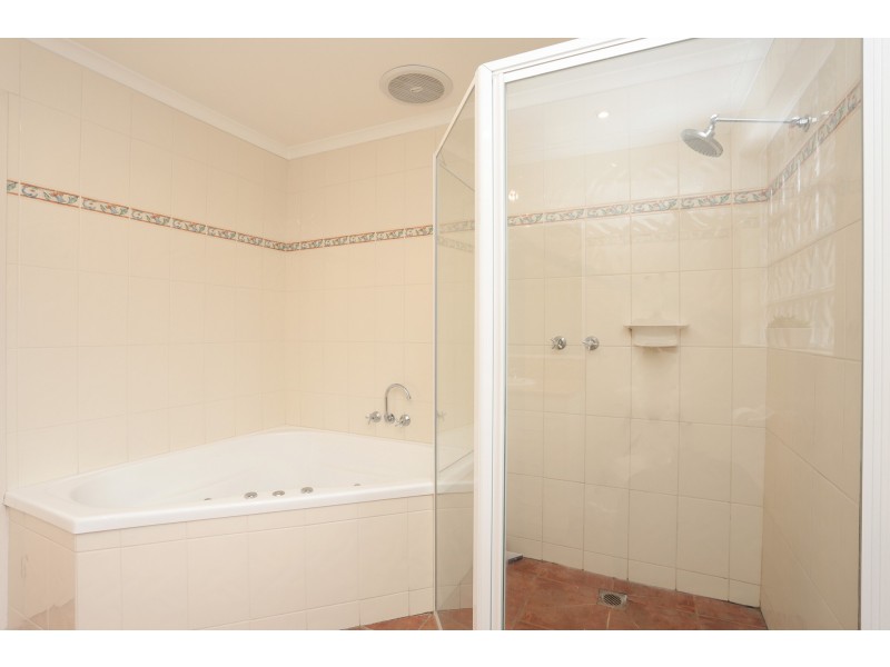 16 Nathan Drive, Darley VIC 3340