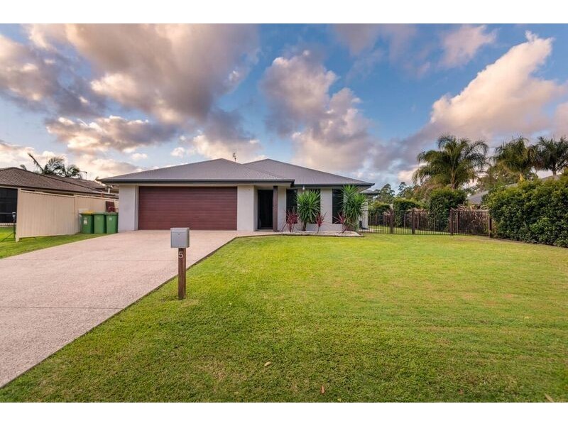 5 Dixon Court, Mooloolah Valley QLD 4553