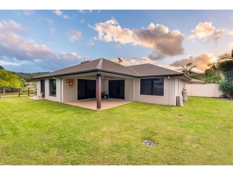 5 Dixon Court, Mooloolah Valley QLD 4553
