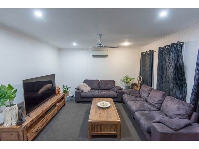 5 Dixon Court, Mooloolah Valley QLD 4553