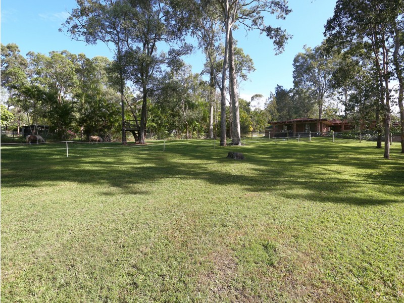 4 Mooralla Street, Tallai QLD 4213
